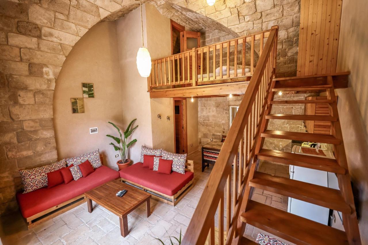 Old Town Guesthouses Batroûn Екстериор снимка