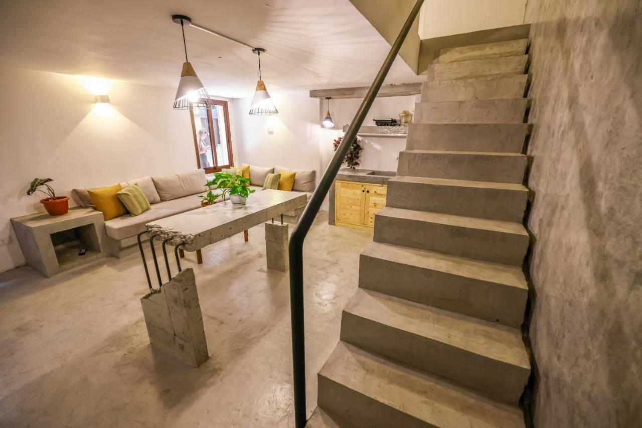 Old Town Guesthouses Batroûn Екстериор снимка