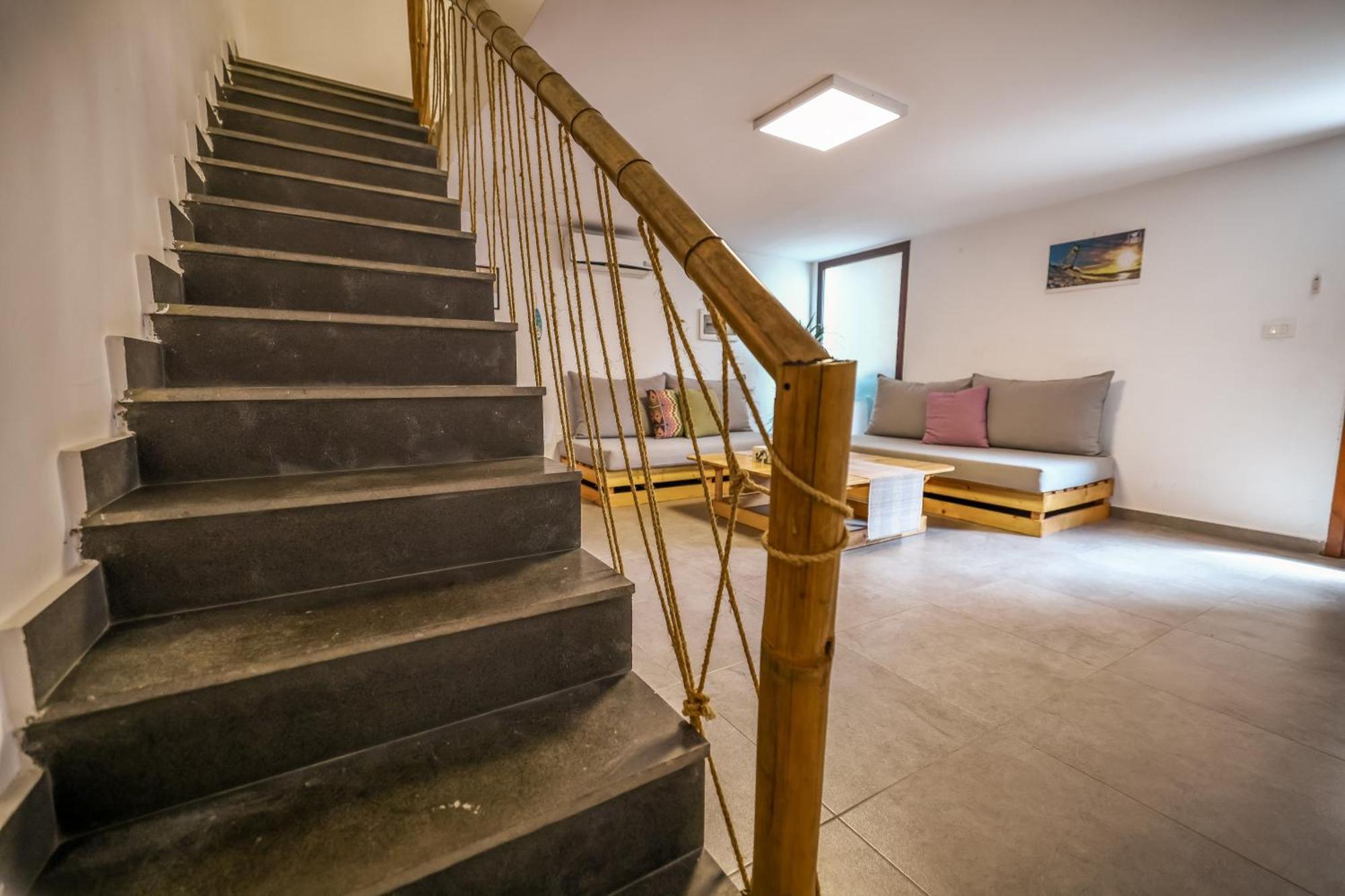 Old Town Guesthouses Batroûn Екстериор снимка
