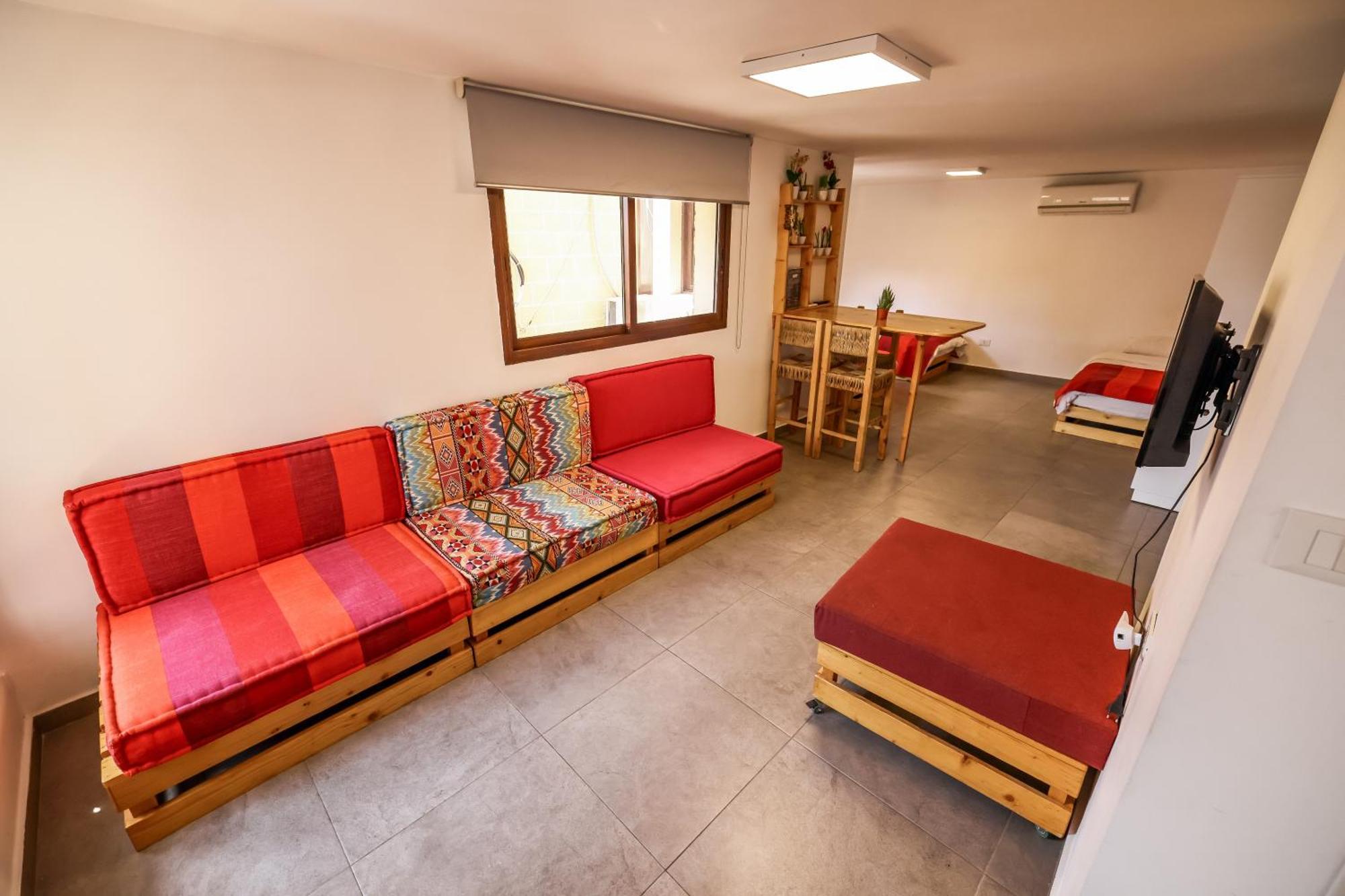Old Town Guesthouses Batroûn Екстериор снимка