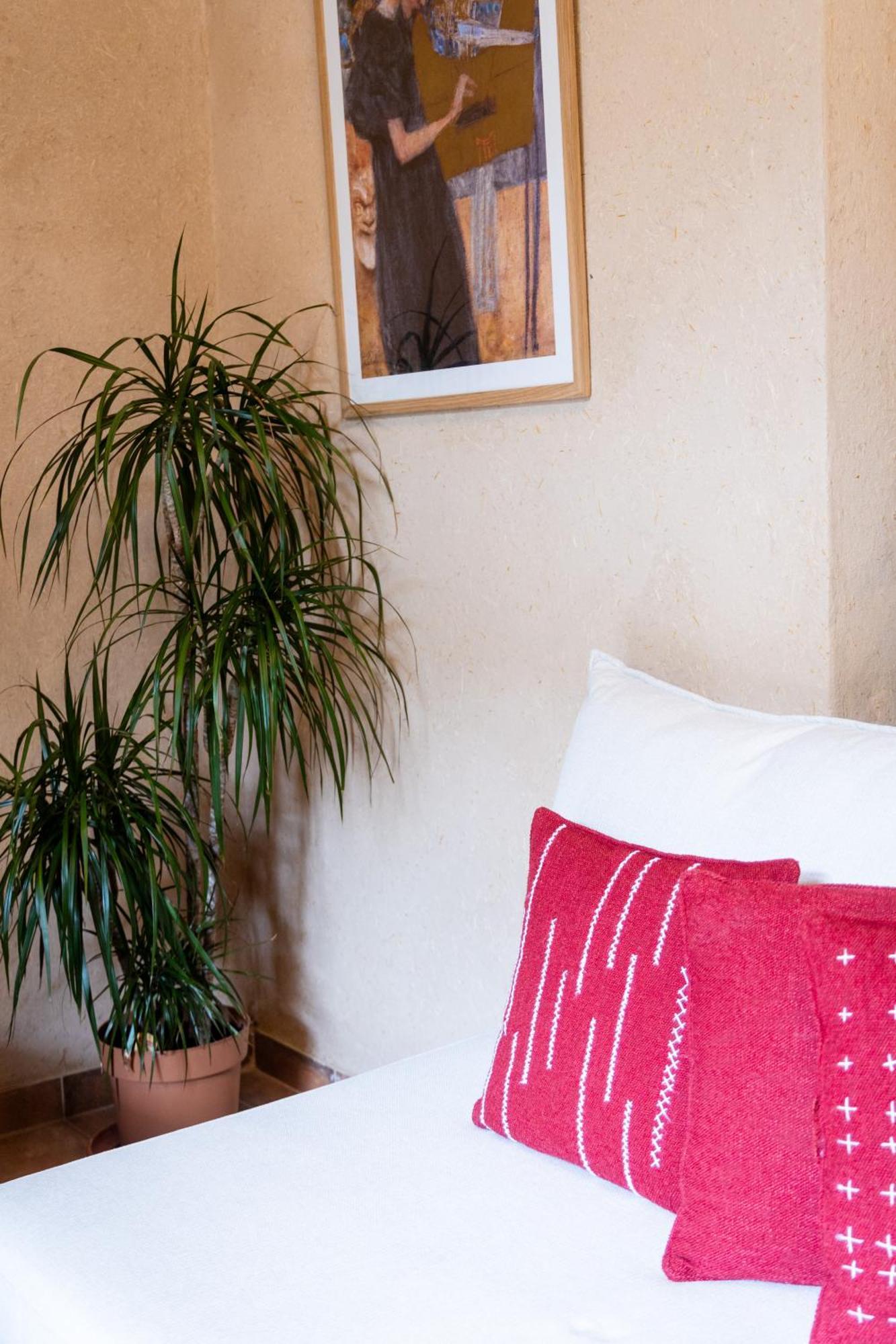 Old Town Guesthouses Batroûn Екстериор снимка